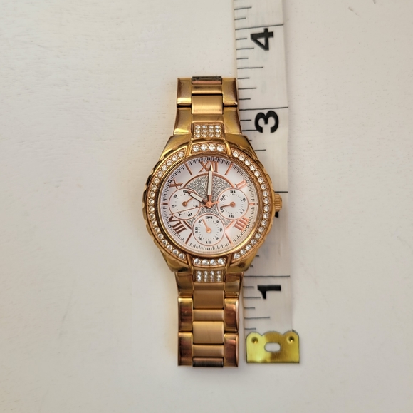 GUESS Rose Gold Watch - Picture 14 of 16